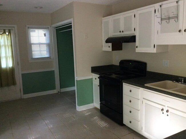 Building Photo - Charming 3-Bedroom Home in North Raleigh – Available Now!