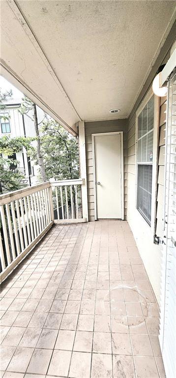 Building Photo - 2060 Chastain Park Ct NE
