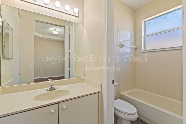 Building Photo - 4215 Ne-22 Dr