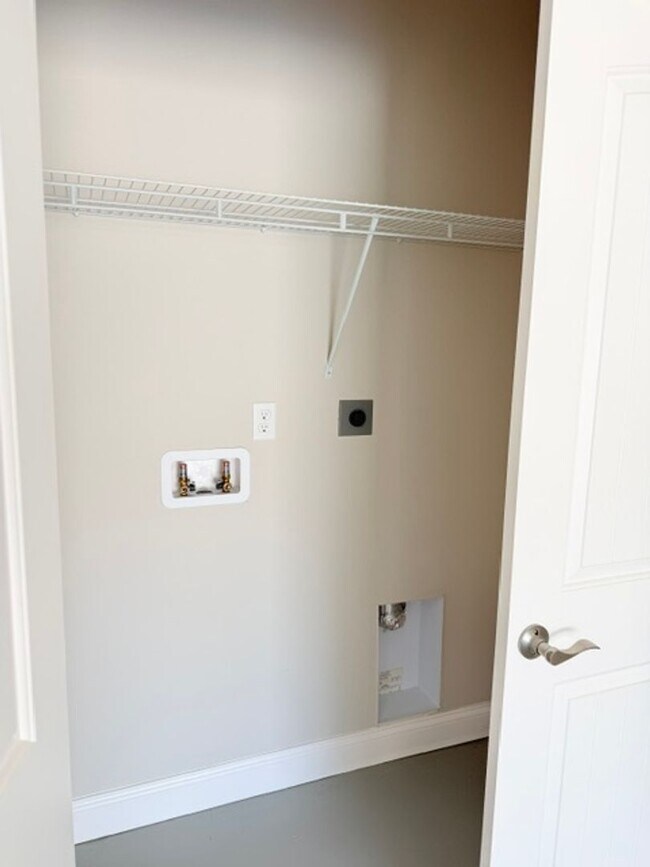 Building Photo - 29 Slumber Path
