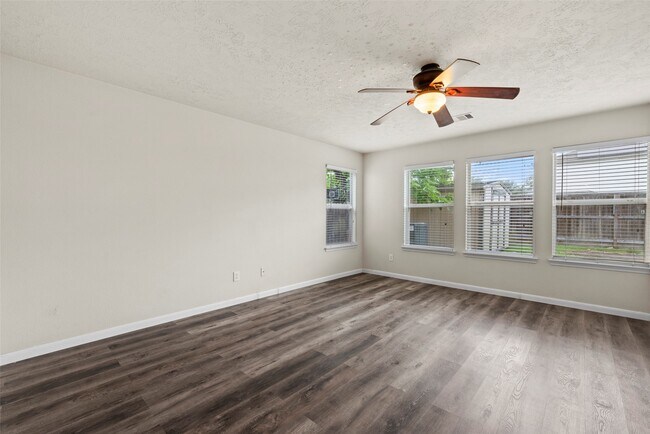 Building Photo - 20742 Fair Castle Dr