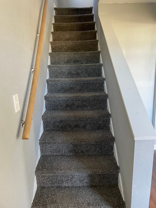 Building Photo - 706 E St Germain St