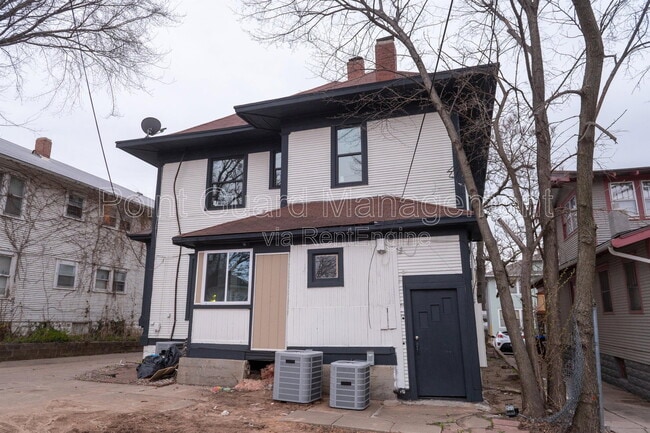 Building Photo - 3224 E Oakland Ave