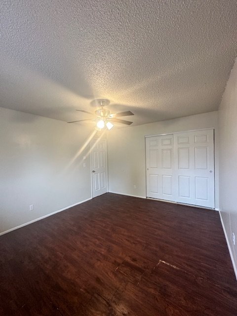 Building Photo - 2 - Bedroom Apartment, Upstairs, Near Transportation