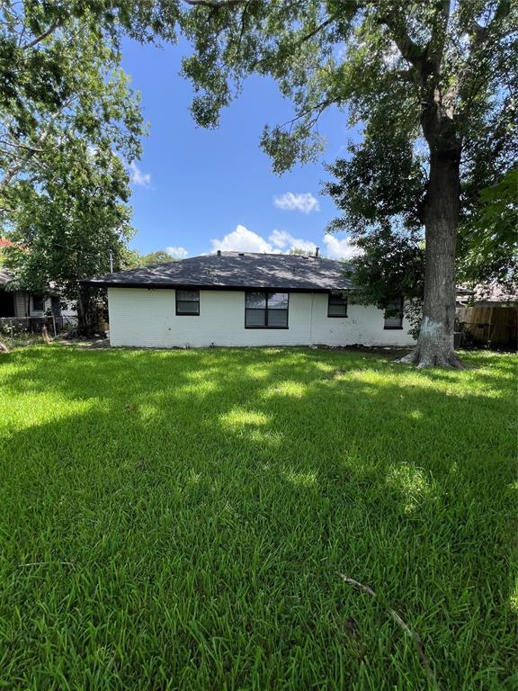 Building Photo - 13434 Melcher Dr