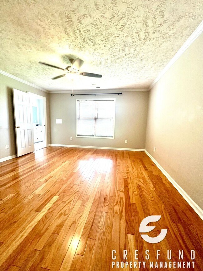 Building Photo - Coming Soon (End of July) 3Br 3 Bath Locat...