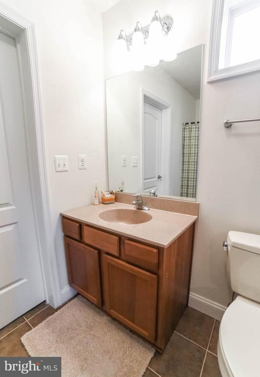 Building Photo - 24900 Fox Run Ln