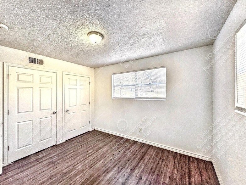 Building Photo - 742 Old Martindale Rd