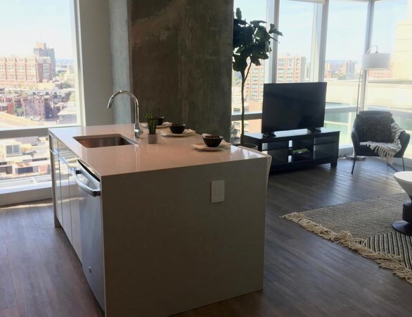 Building Photo - 198 Brookline Ave