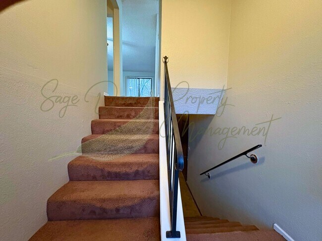 Building Photo - AVAILABLE NOW!!!!