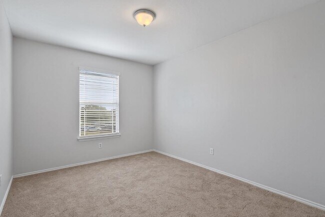 Building Photo - 120 Brazos Ln