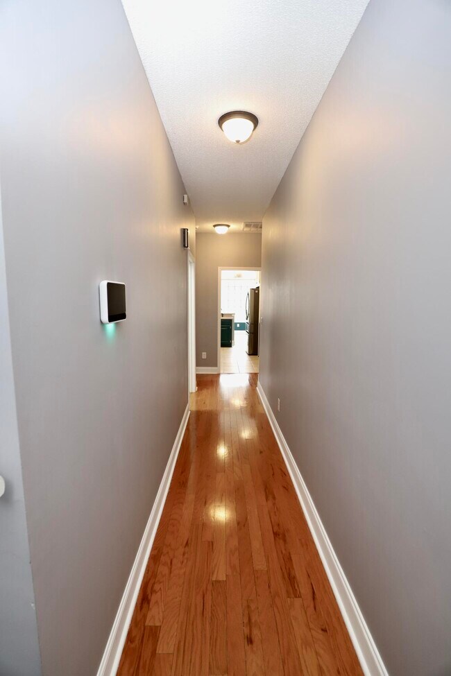 Building Photo - 1855 Beachforest Way