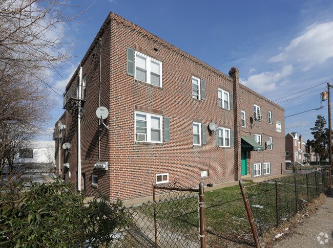 Building Photo - 4200 M St