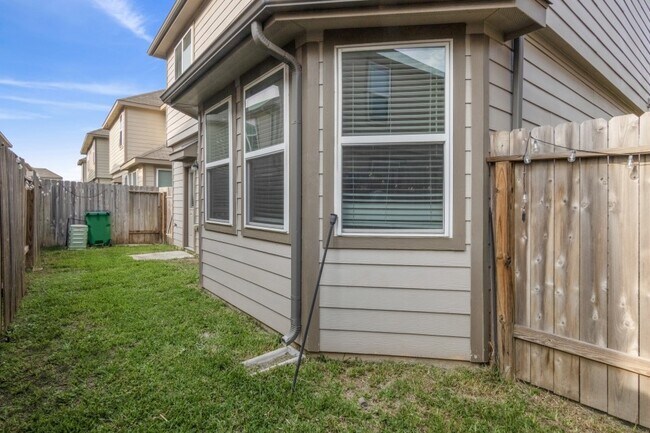 Building Photo - 5711 Esk River Trl