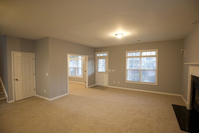 Building Photo - 7897 The Lakes Point