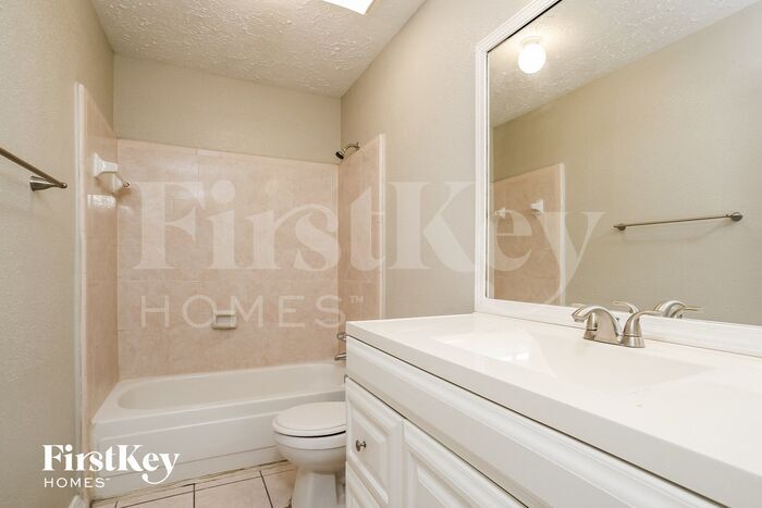 Building Photo - 11431 Stoughton Dr
