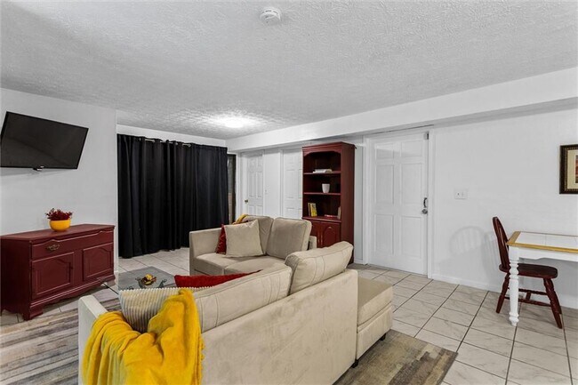 Building Photo - 5547 Circlestone Ln