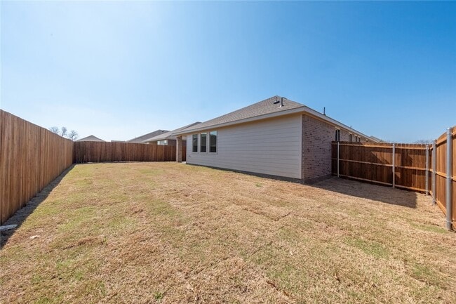 Building Photo - 340 Wentworth Dr