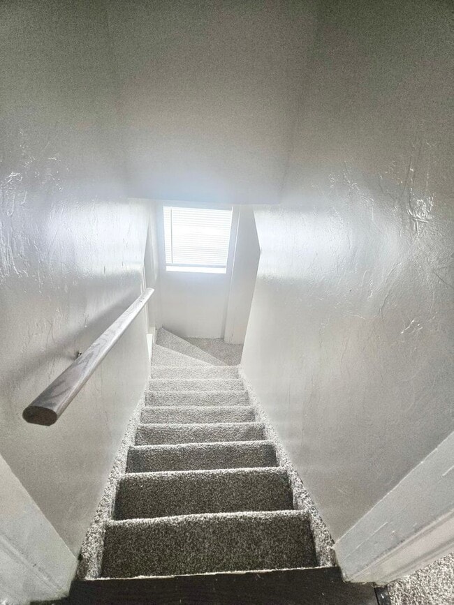 Building Photo - Charming 2-Story Home Near Riverwalk & I-25