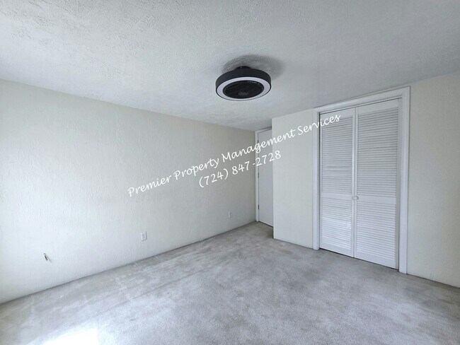 Building Photo - 455 E Jefferson St