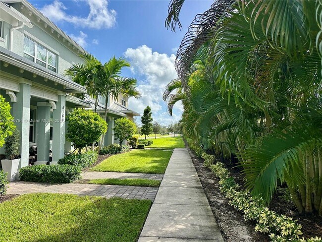 Building Photo - 4144 Greenway Dr