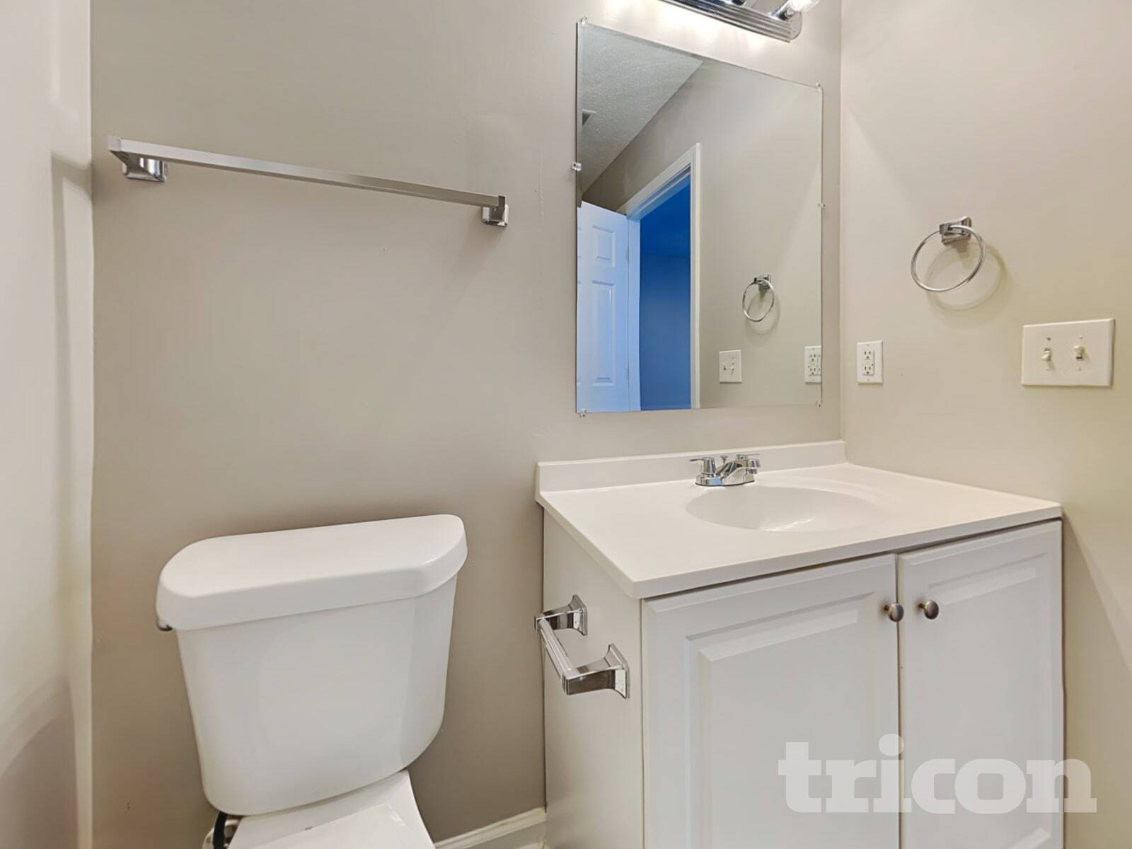Building Photo - 76 Springway Dr