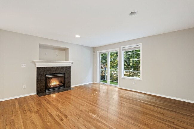 Building Photo - 11710 Greenwood Ave N