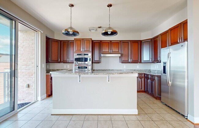 Building Photo - 210 Rocketts Way