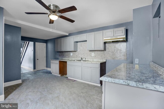 Building Photo - 426 N Belnord Ave