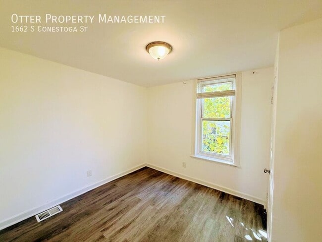 Building Photo - 1662 S Conestoga St