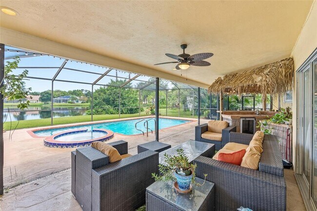 Building Photo - 6513 Thoroughbred Loop
