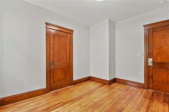 Building Photo - 360 Orient Ave