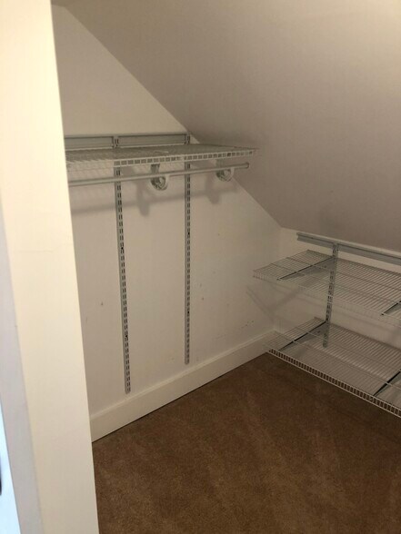 Building Photo - 125 Division St