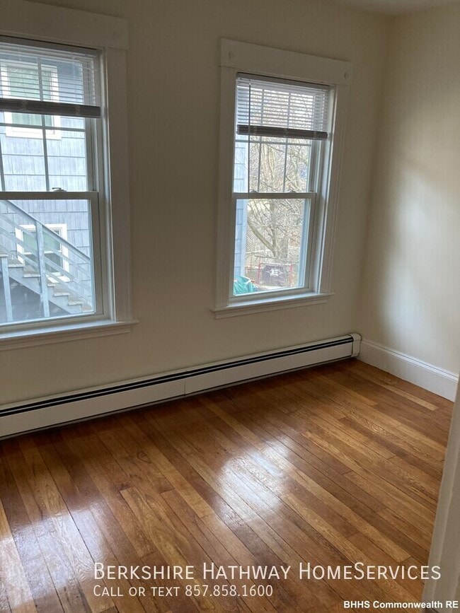 Building Photo - 38 Park Ave