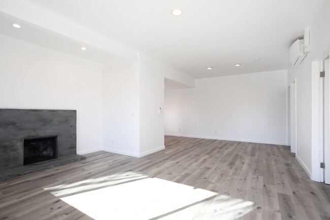 Building Photo - 403 Brooks Ave