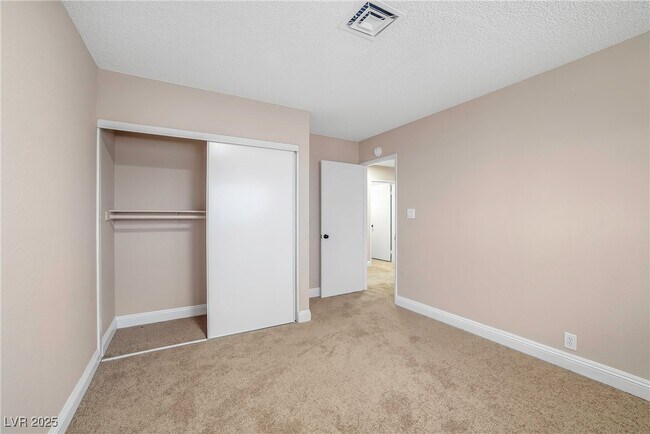 Building Photo - 4431 El Campana Way