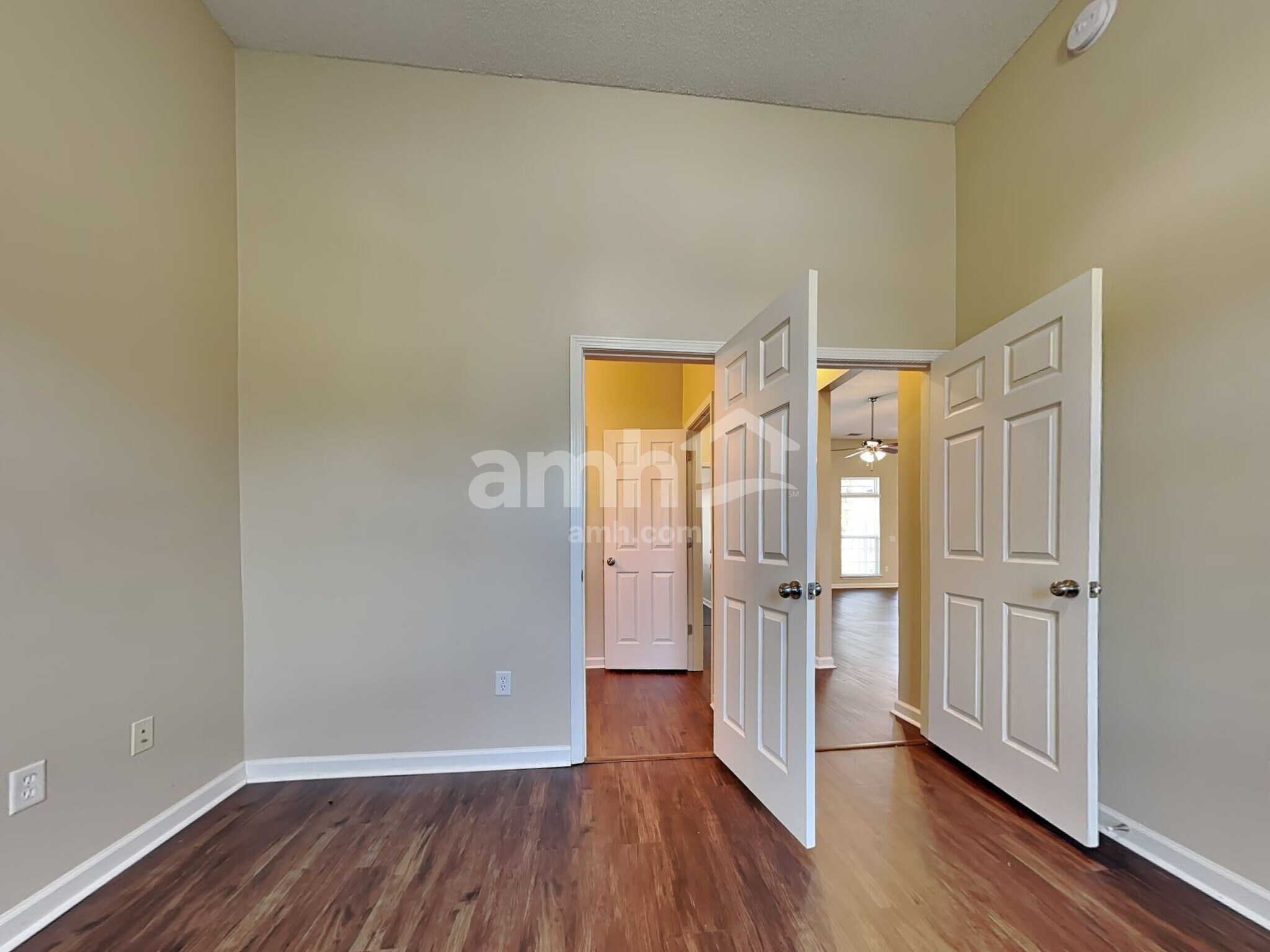 Building Photo - 822 Granite Ln