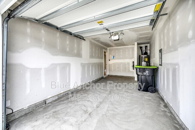 Building Photo - 103 S Grassland Rd