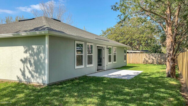 Building Photo - 707 Amberjack Ln