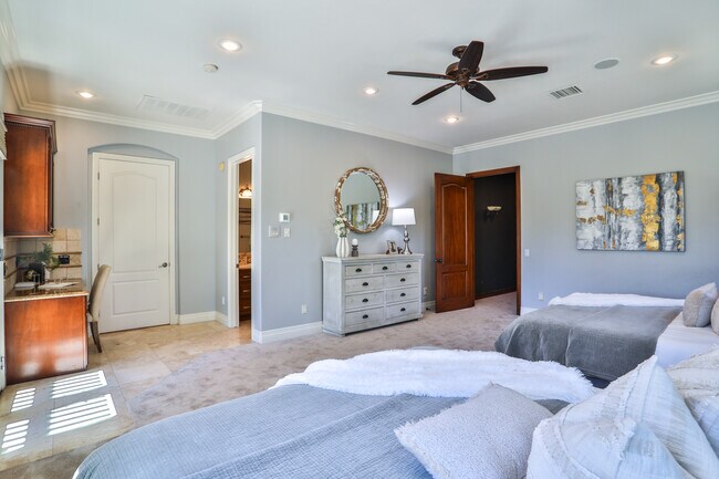 Building Photo - 39520 Colleen Way