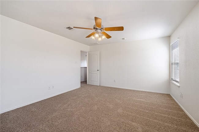 Building Photo - 8109 Verbank Villa