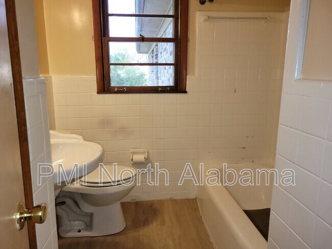 Building Photo - 3503 Crestmore Cir NW