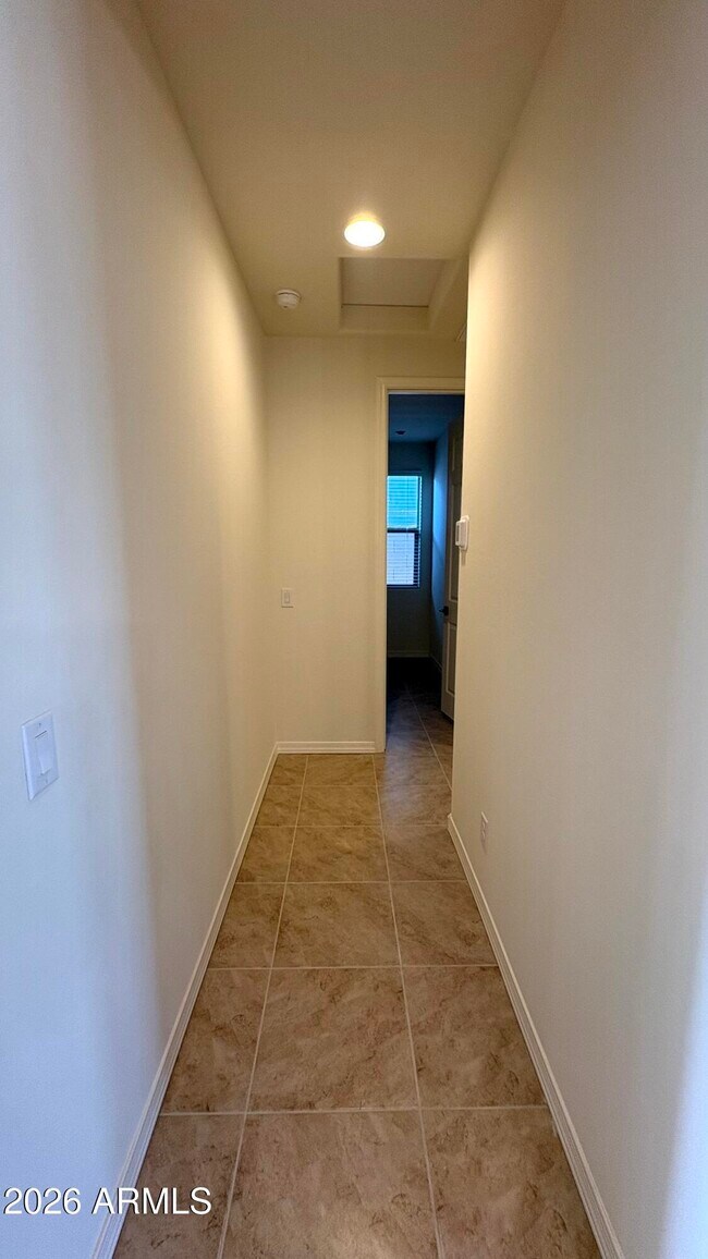 Building Photo - 5602 W Mauna Loa Ln