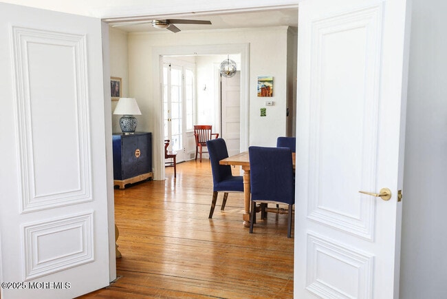 Building Photo - 17 Beach Rd