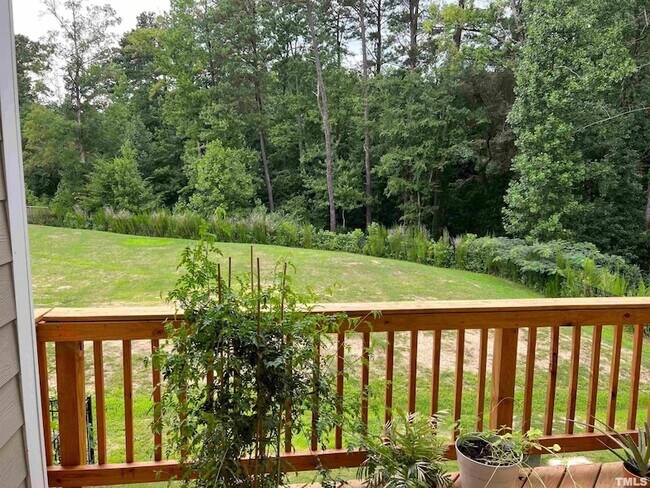 Building Photo - 822 Amley Pl