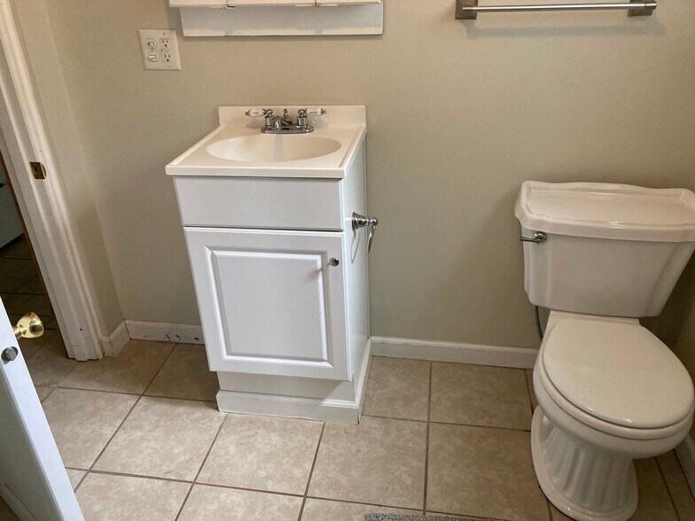 Bathroom - 8223 S 123rd St