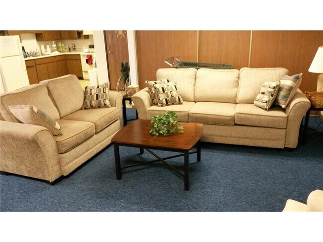 Building Photo - 512 2nd Ave E