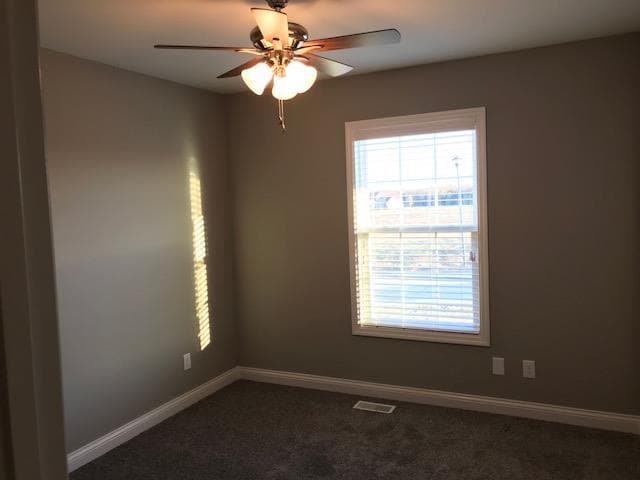 Building Photo - 411 Split Rail Dr