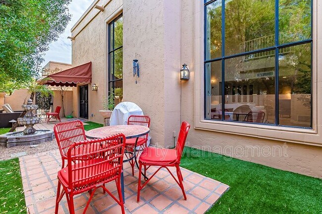 Building Photo - 8602 E Vista Del Lago