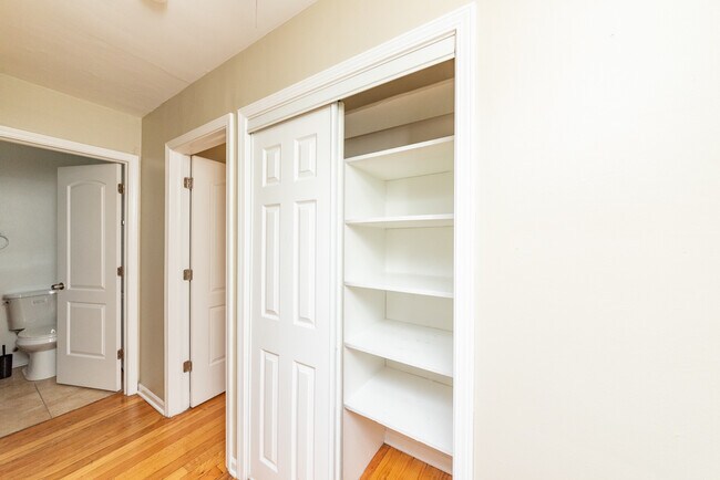 Building Photo - 233 Custer Ave